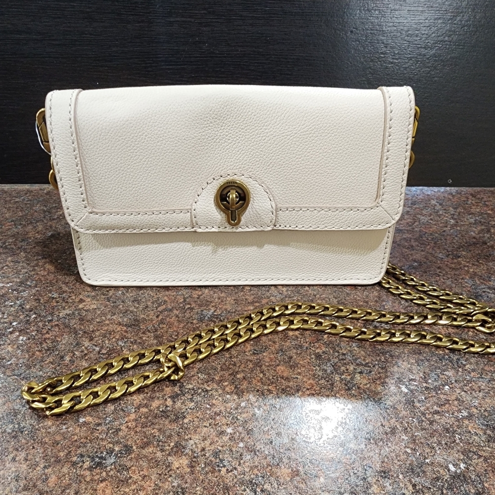 Fossil Brand Cream Ainsley Clutch On A Chain